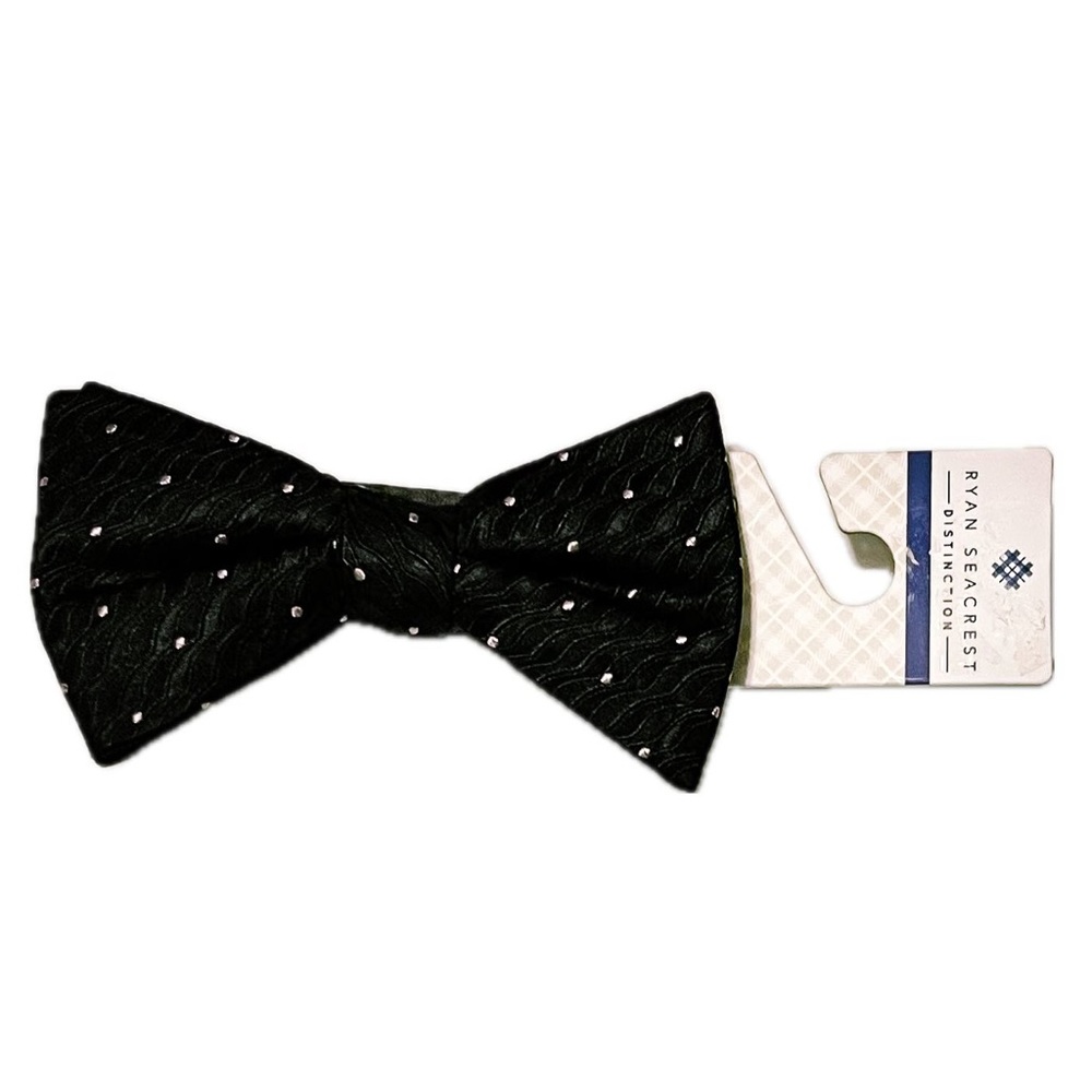 NWT Ryan Seacrest Mens Bowtie in Paulina Dots